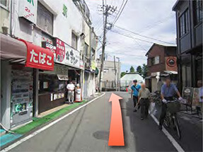 坂を下る
